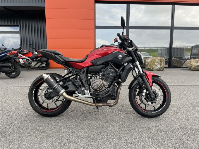 YAMAHA MT-07 (47.5CV) 4