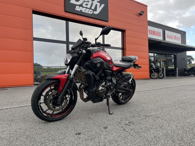 YAMAHA MT-07 (47.5CV) 4