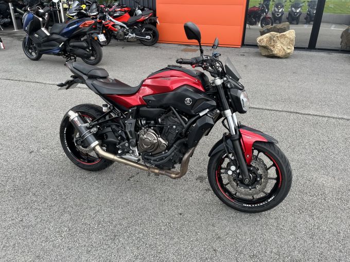 YAMAHA MT-07 (47.5CV) 4