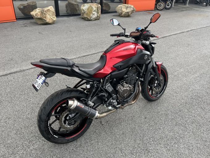 YAMAHA MT-07 (47.5CV) 4