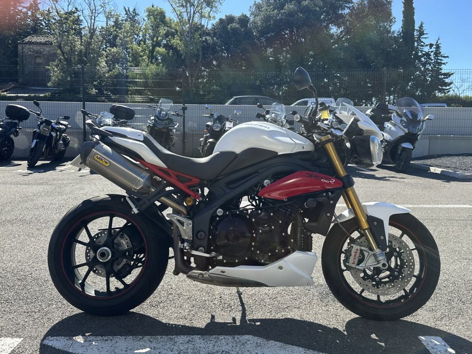 TRIUMPH SPEED TRIPLE 1050 R 4