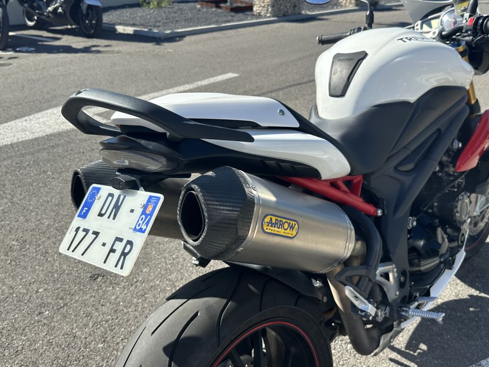TRIUMPH SPEED TRIPLE 1050 R 4