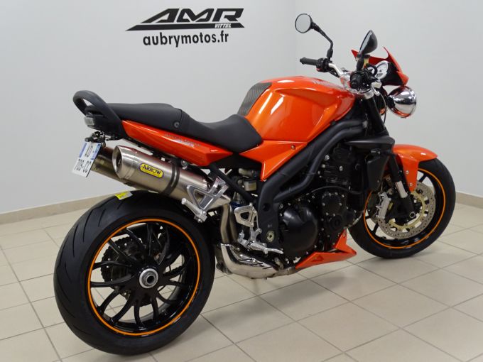 TRIUMPH SPEED TRIPLE 1050 4