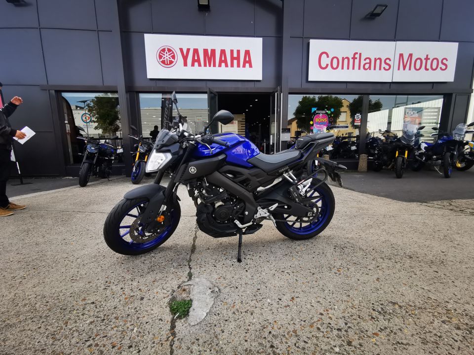 YAMAHA MT-125 4