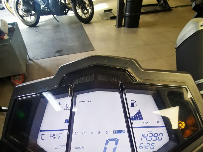 YAMAHA MT-125 4