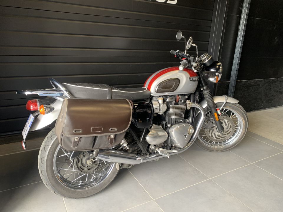 TRIUMPH BONNEVILLE T120 4