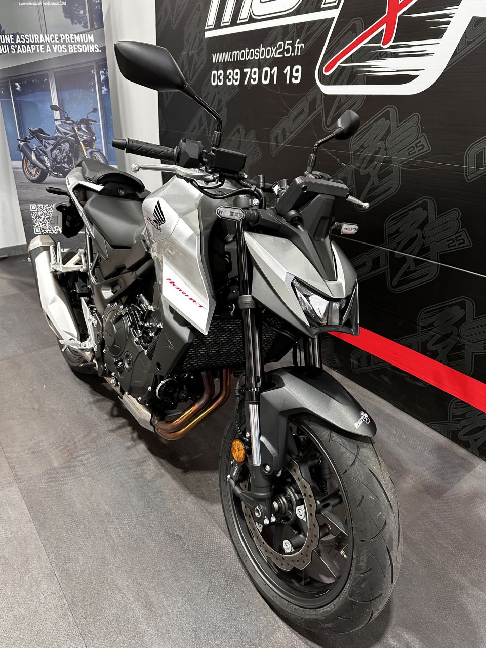 HONDA CB 750 HORNET 4