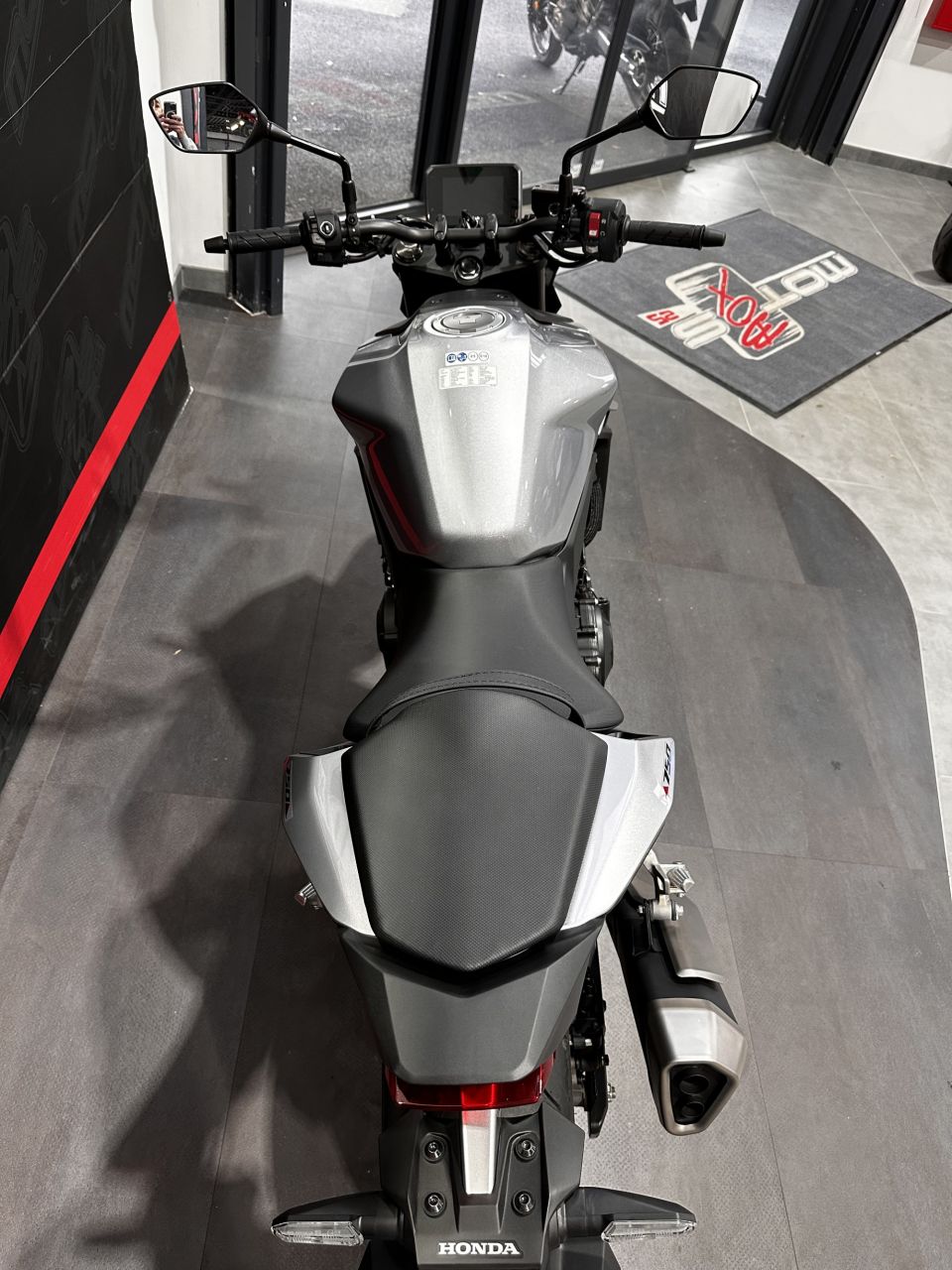 HONDA CB 750 HORNET 4