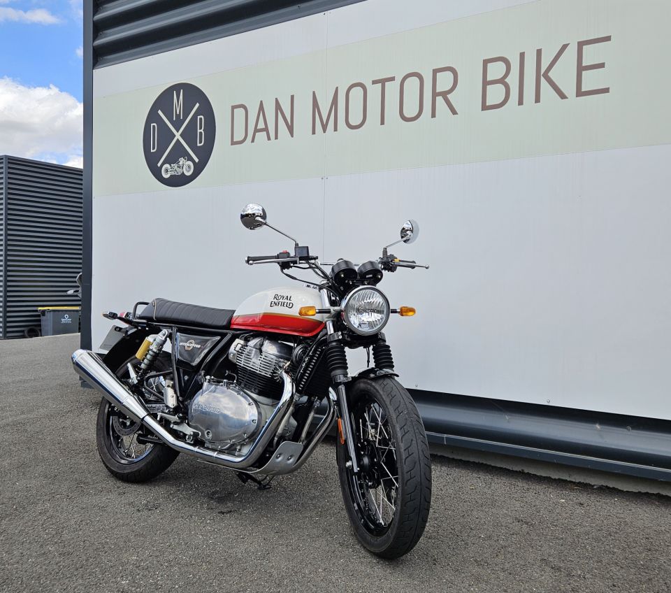 ROYAL ENFIELD INTERCEPTOR 4