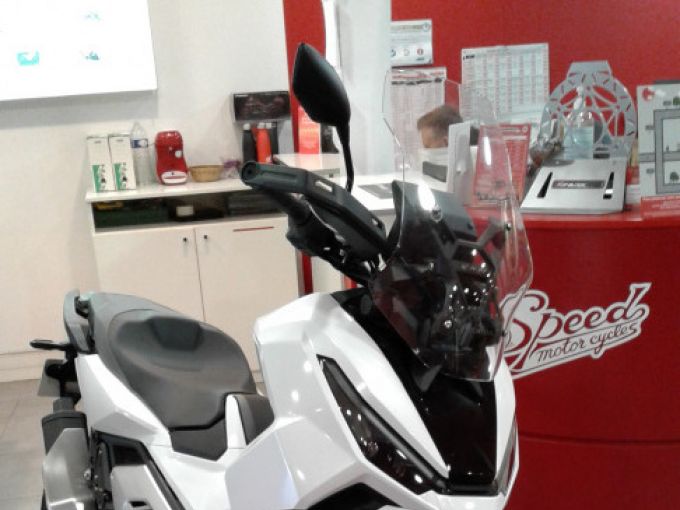 HONDA ADV750 4