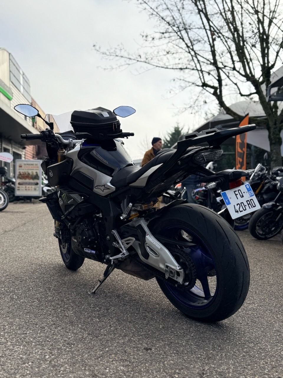 YAMAHA MT-10 SP 4