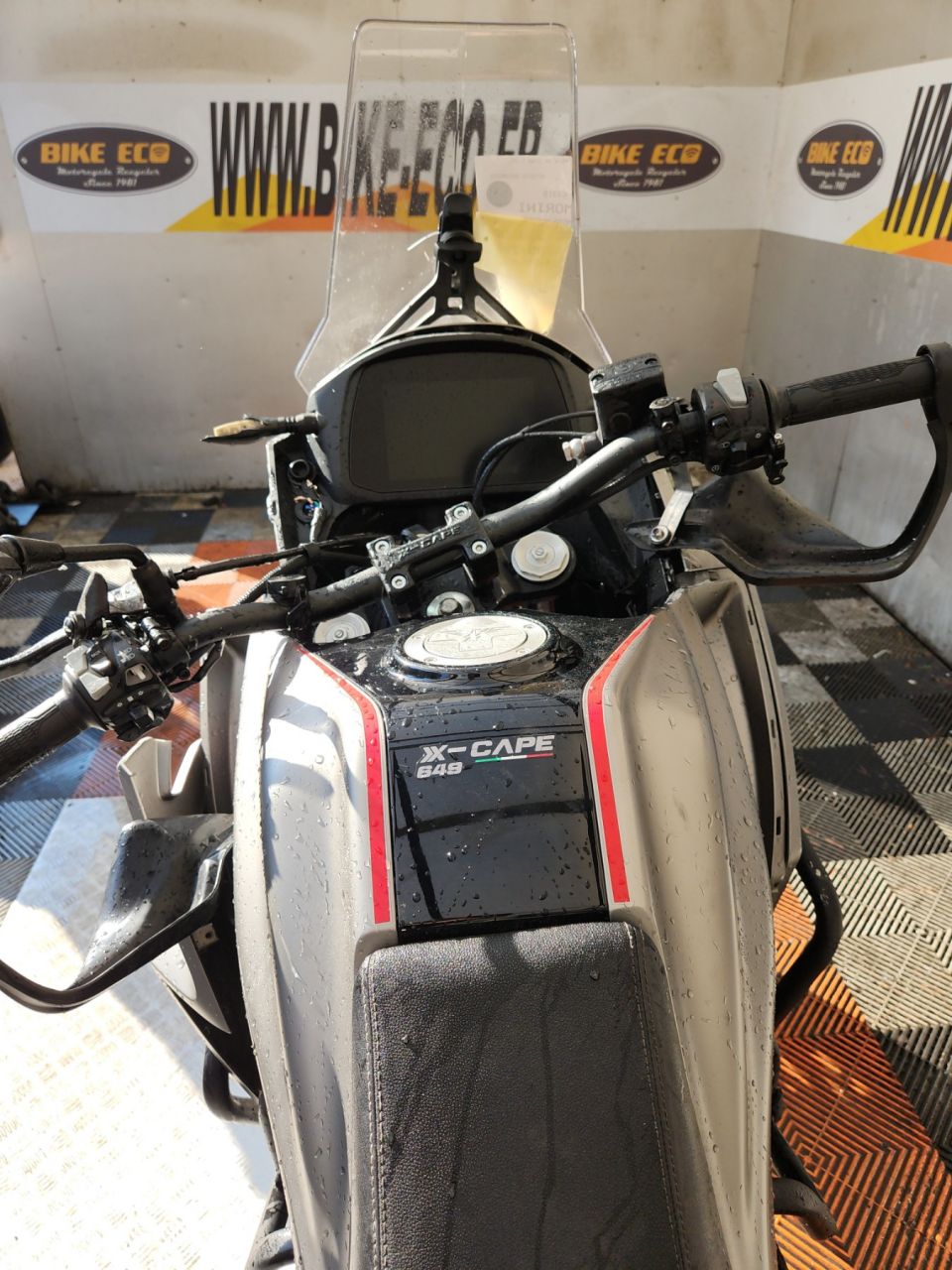 MOTO MORINI X-cape 650 4