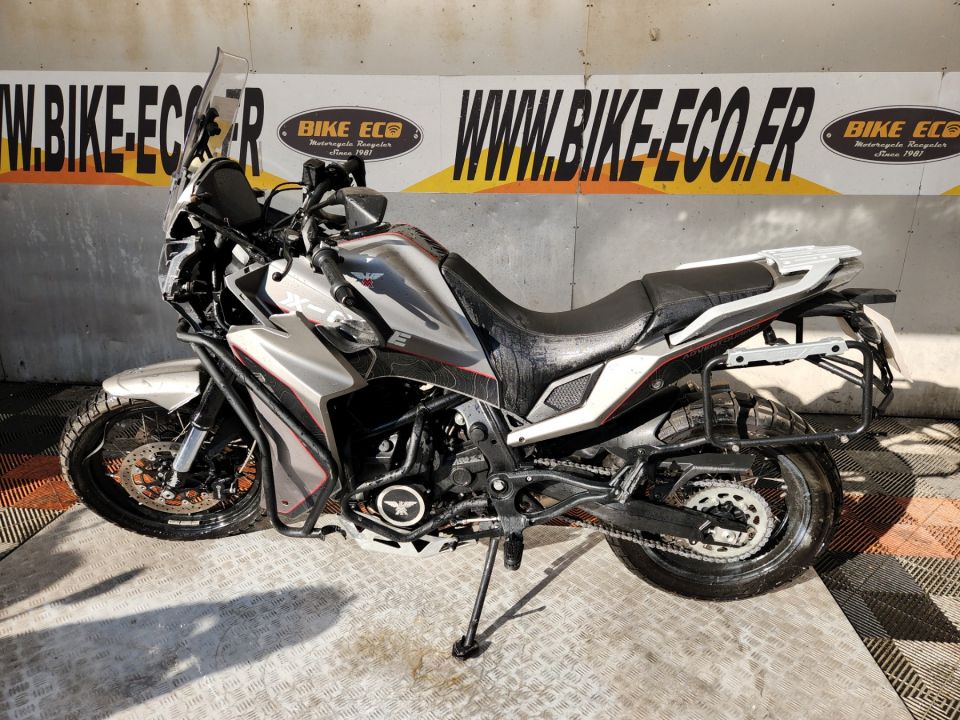 MOTO MORINI X-cape 650 4