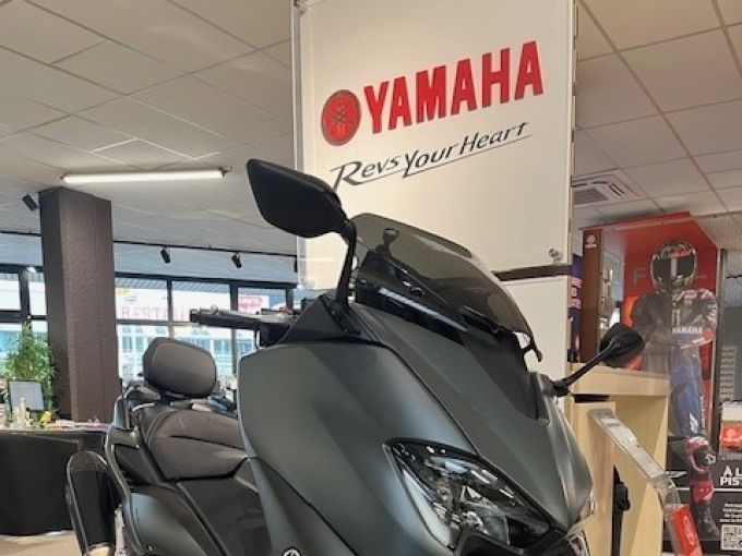 YAMAHA XP T-MAX 560 TECH MAX KAMO 4