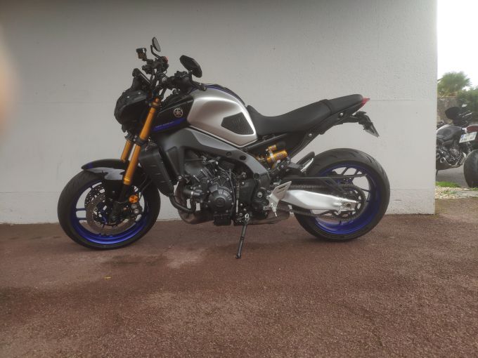 YAMAHA MT-09 SP 4