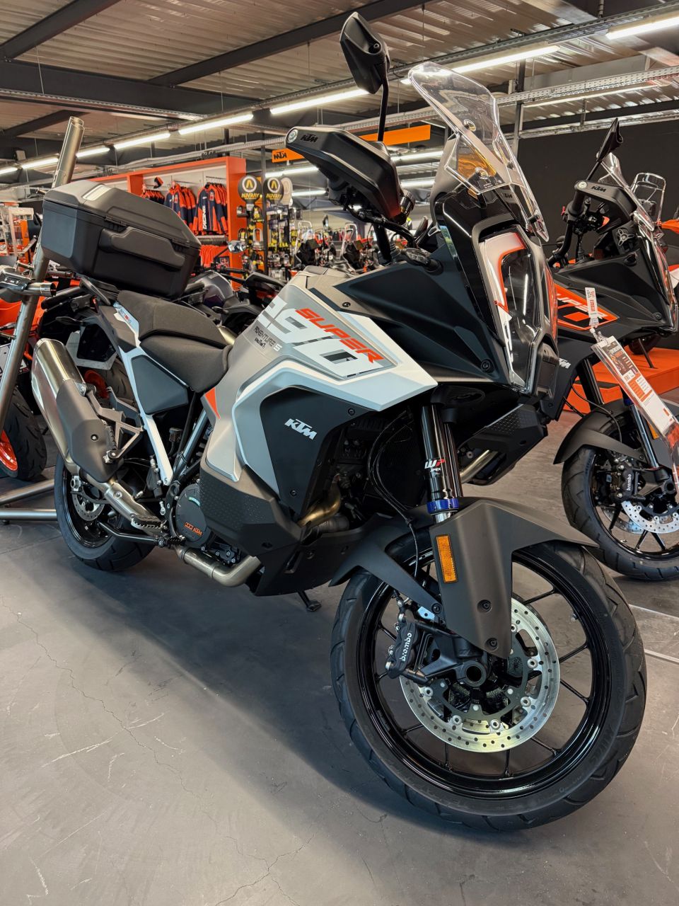 KTM 1290 SUPER ADVENTURE S 4