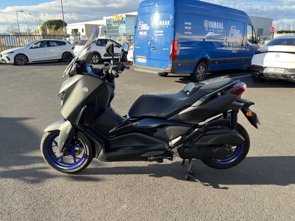 YAMAHA X-MAX 125 4