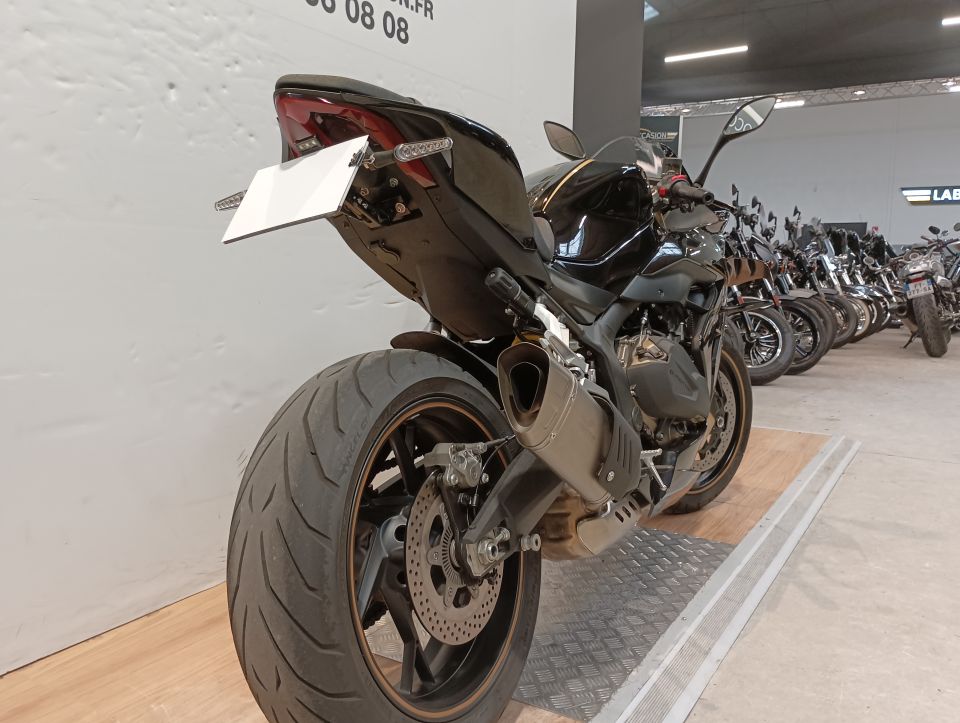 QJ MOTOR SRK 800RR 4