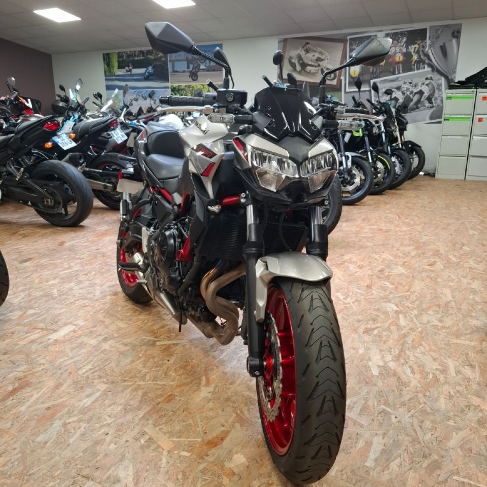 KAWASAKI Z 650 (47.5CV) 4