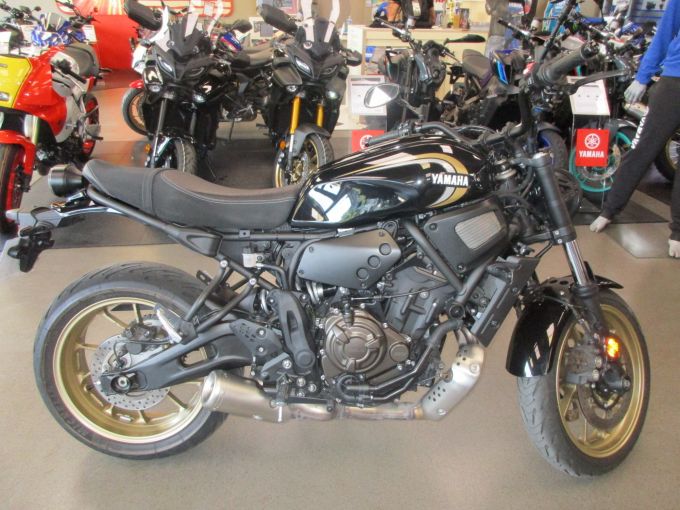 YAMAHA XSR 700 4