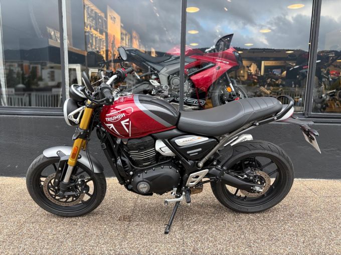 TRIUMPH SPEED 400 4