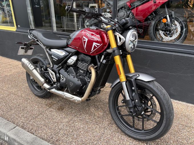 TRIUMPH SPEED 400 4