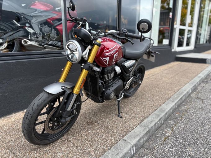 TRIUMPH SPEED 400 4