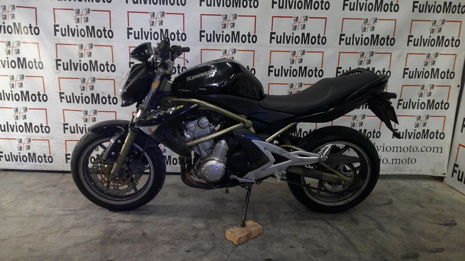 KAWASAKI ER-6 4