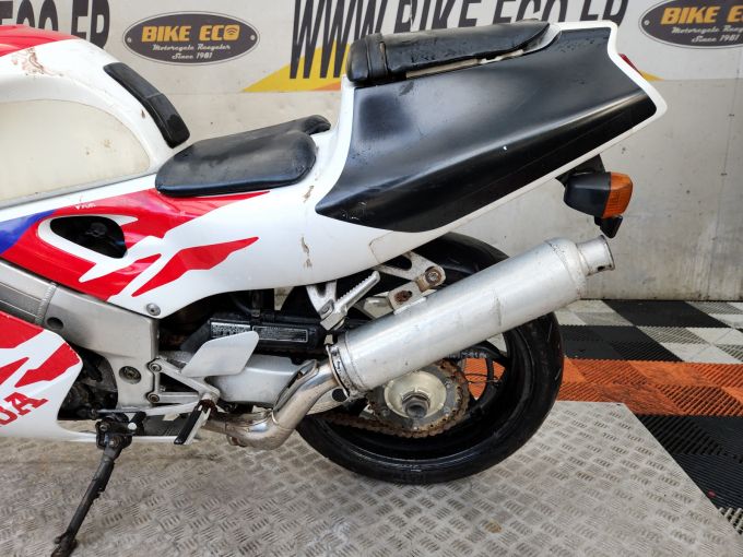 HONDA RVF 400 4
