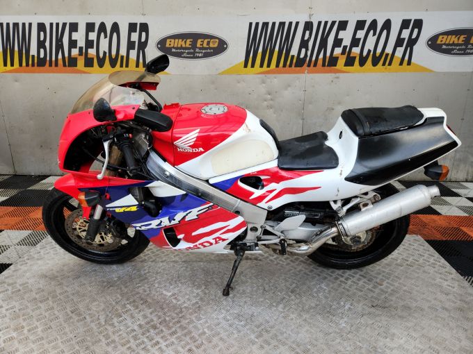 HONDA RVF 400 4