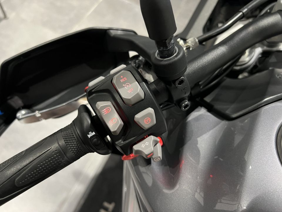 TRIUMPH Tiger 900 GT PRO 4