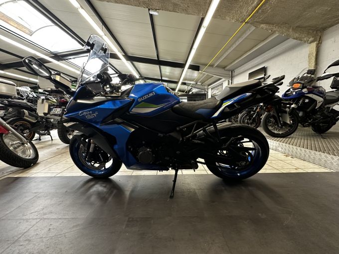SUZUKI GSX-S 1000 GT 4