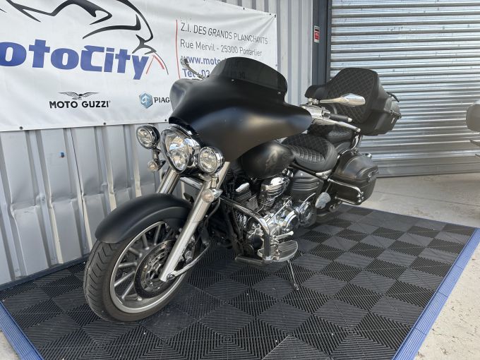 YAMAHA XVS 1900 4