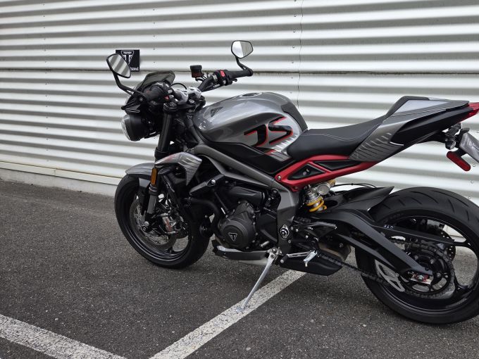 TRIUMPH STREET TRIPLE 765 RS 4