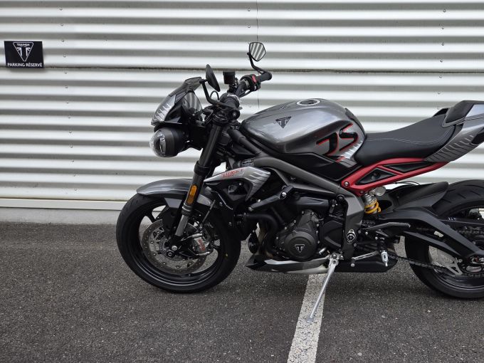 TRIUMPH STREET TRIPLE 765 RS 4