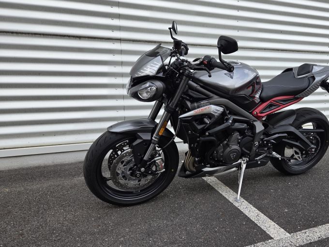 TRIUMPH STREET TRIPLE 765 RS 4