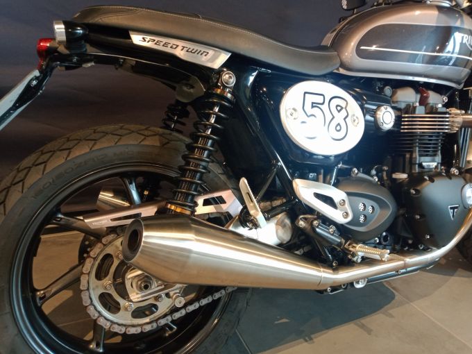 TRIUMPH SPEED TWIN 1200 4