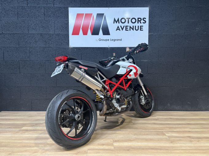 DUCATI HYPERMOTARD 4