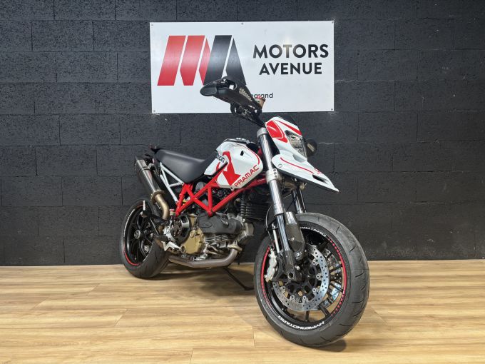DUCATI HYPERMOTARD 4