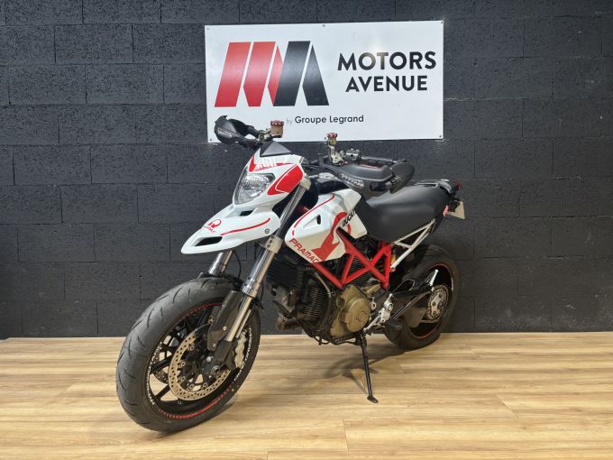 DUCATI HYPERMOTARD 4