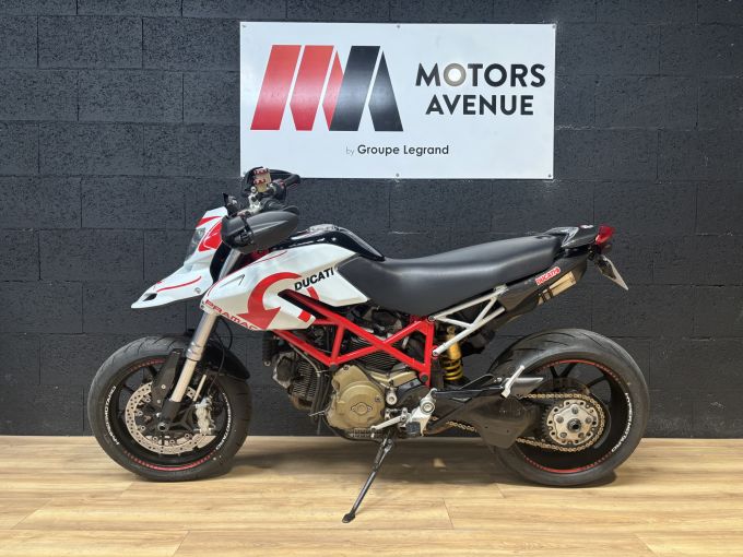DUCATI HYPERMOTARD 4