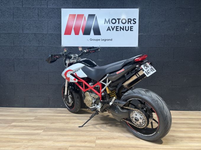 DUCATI HYPERMOTARD 4