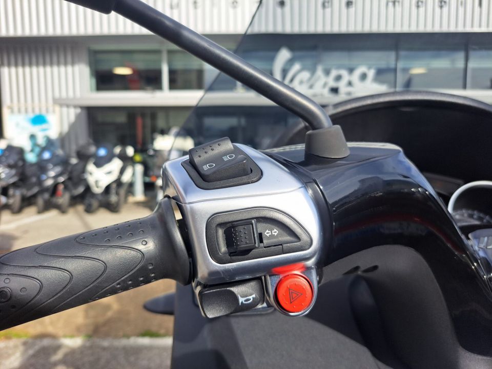 PIAGGIO MP3 500 ABS/ASR 4