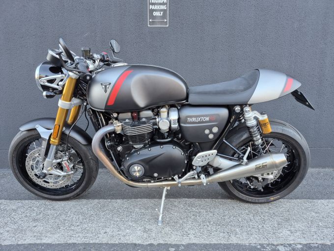 TRIUMPH THRUXTON 1200 RS 4