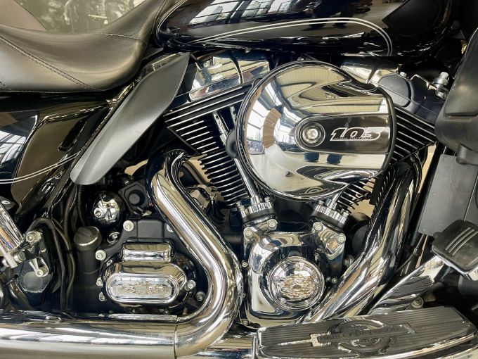 HARLEY-DAVIDSON TOURING ROAD GLIDE 1690 ULTRA 4
