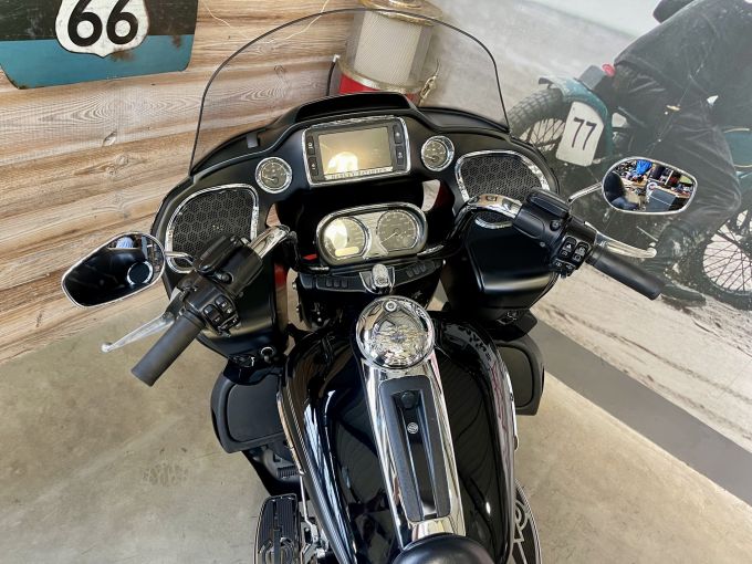 HARLEY-DAVIDSON TOURING ROAD GLIDE 1690 ULTRA 4