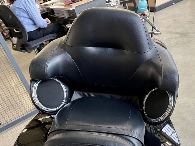 HARLEY-DAVIDSON TOURING ROAD GLIDE 1690 ULTRA 4