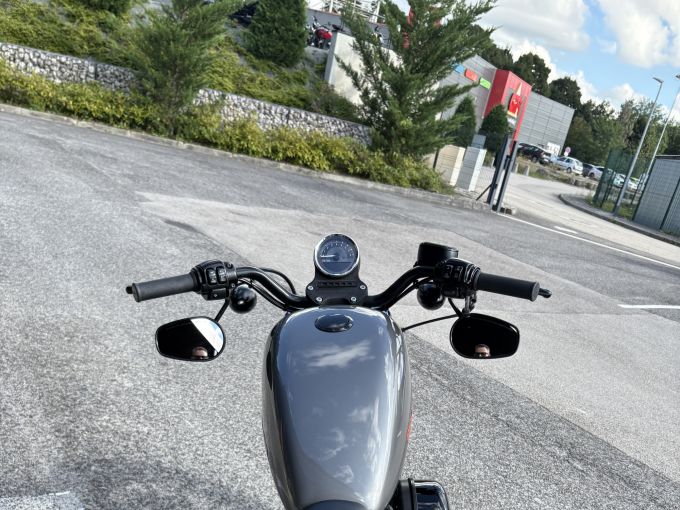 HARLEY-DAVIDSON SPORTSTER IRON 883 ABS 4