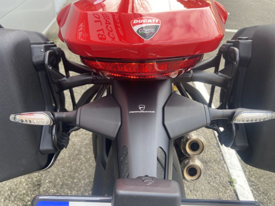 DUCATI SUPERSPORT 939S 4