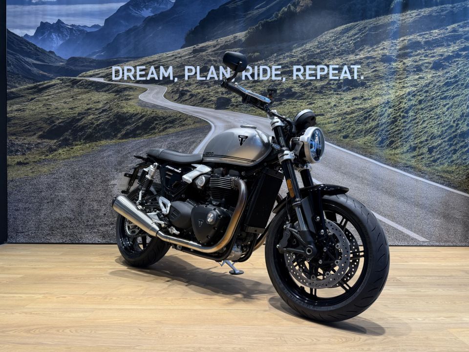 TRIUMPH SPEED TWIN 1200 4